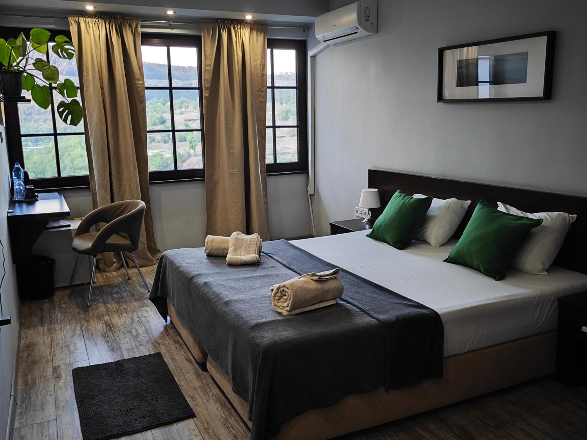 The Hill Hotel เวลีคอเทอร์โนโว ภายนอก รูปภาพ